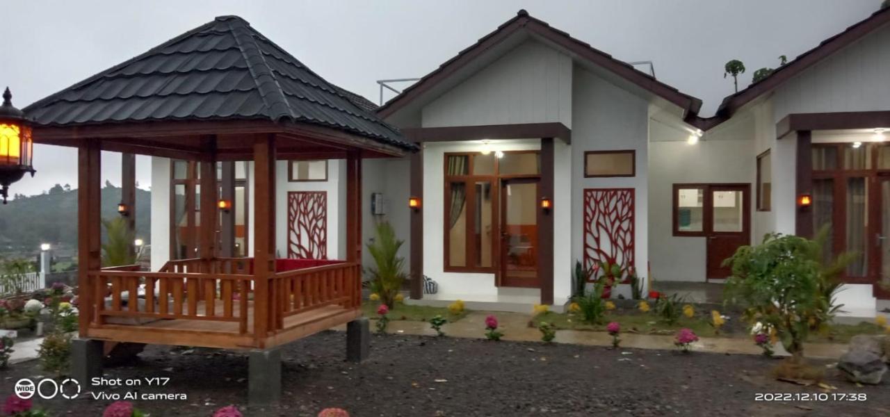Villa Madinna Dieng Diyeng Ngoại thất bức ảnh