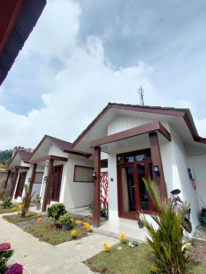 Villa Madinna Dieng Diyeng Ngoại thất bức ảnh